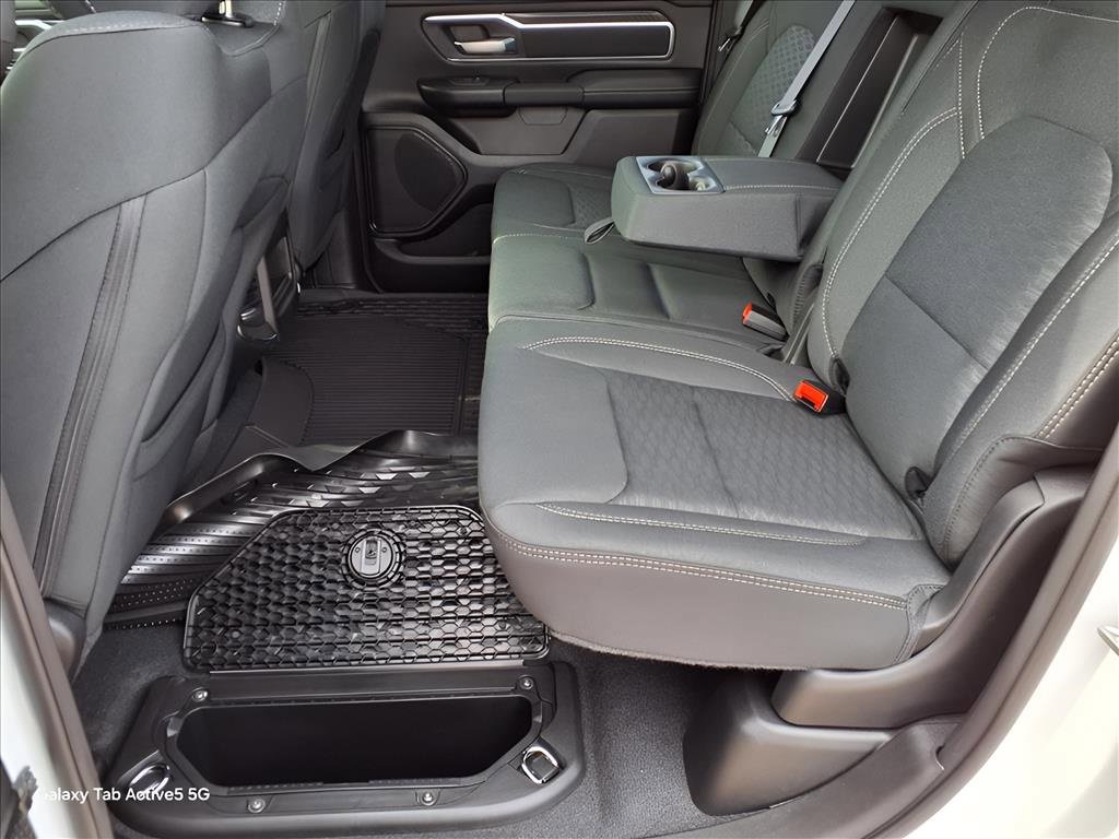 New 2026 RAM 1500 4x4 Crew Cab image 25