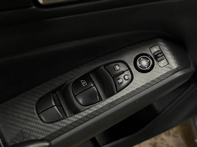 Used 2024 Nissan Altima 2.5 SV image 12