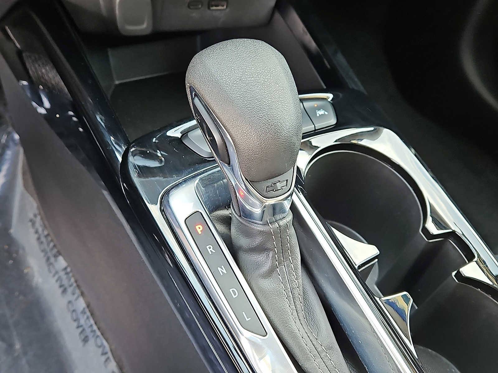 Used 2025 Chevrolet Trax LT w/ LT Convenience Package image 15