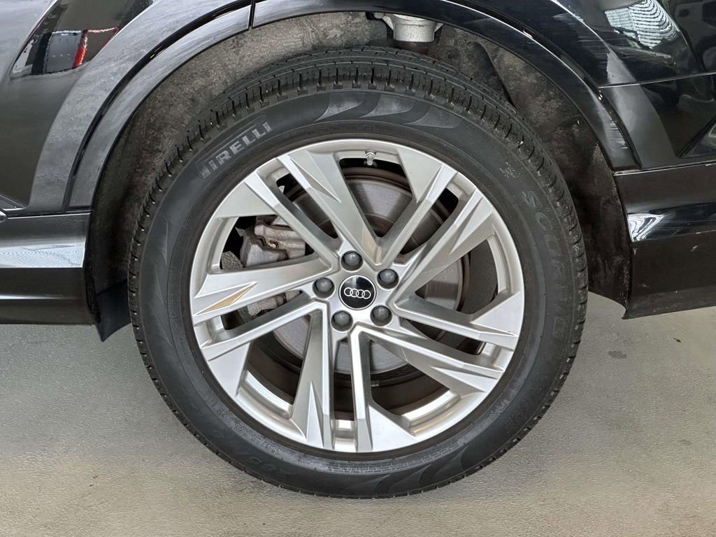 Used 2024 Audi Q7 2.0T Premium AWD/4WD image 8