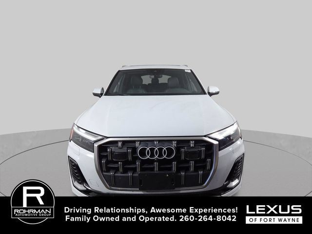 Used 2025 Audi Q7 3.0T Premium Plus AWD/4WD image 3