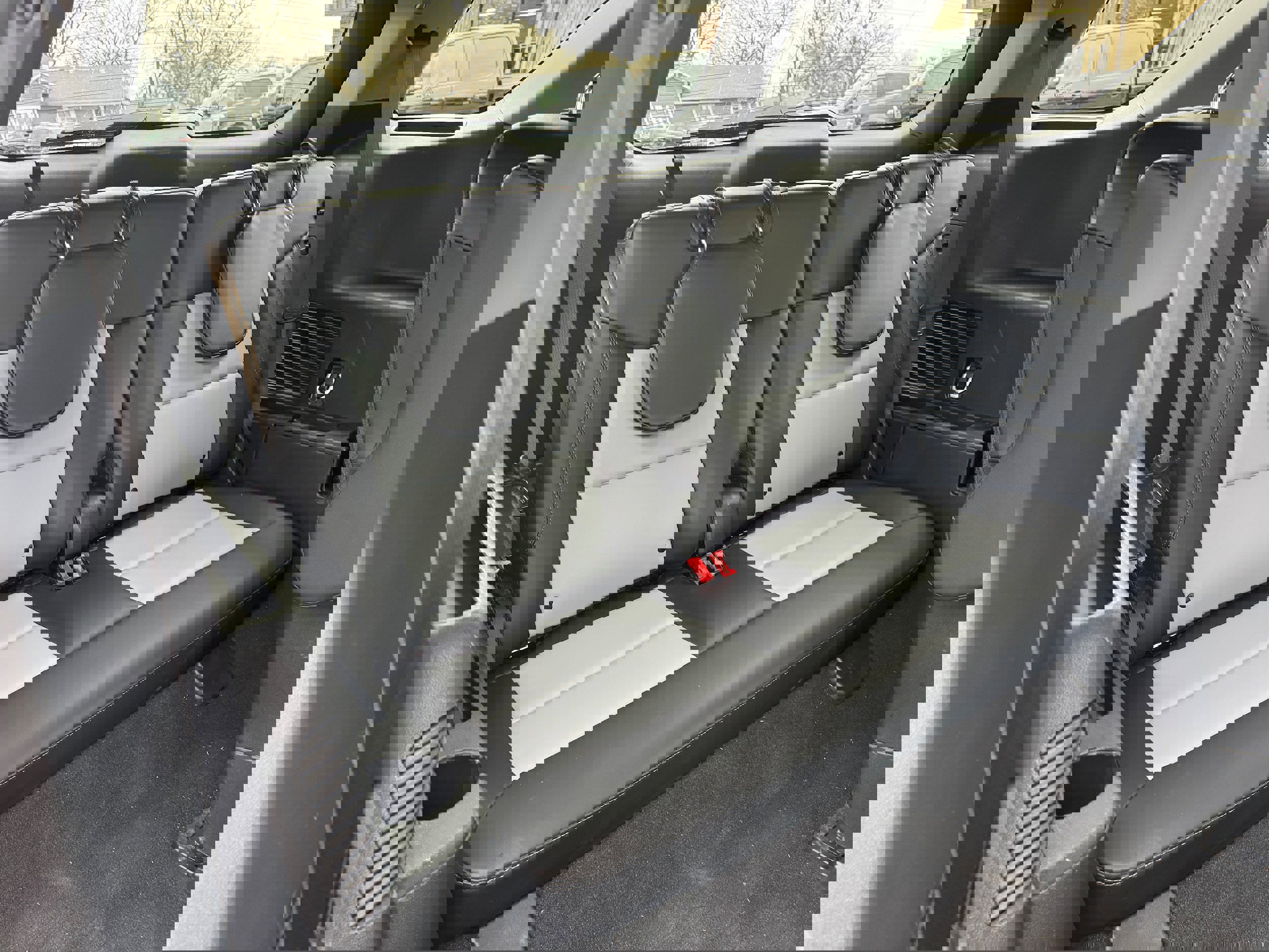 Used 2023 Ford Explorer XLT w/ Equipment Group 202A image 17