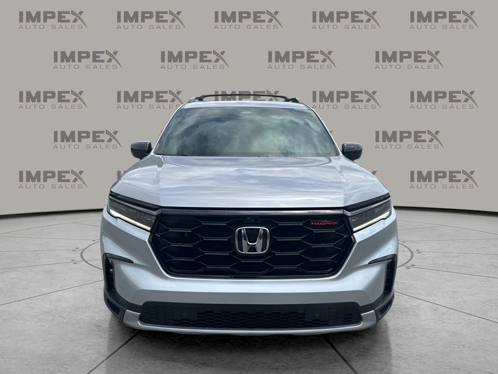 Used 2025 Honda Pilot TrailSport image 8