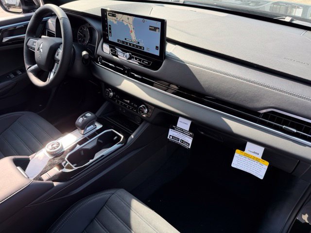 New 2026 Mitsubishi Outlander LE FWD image 12