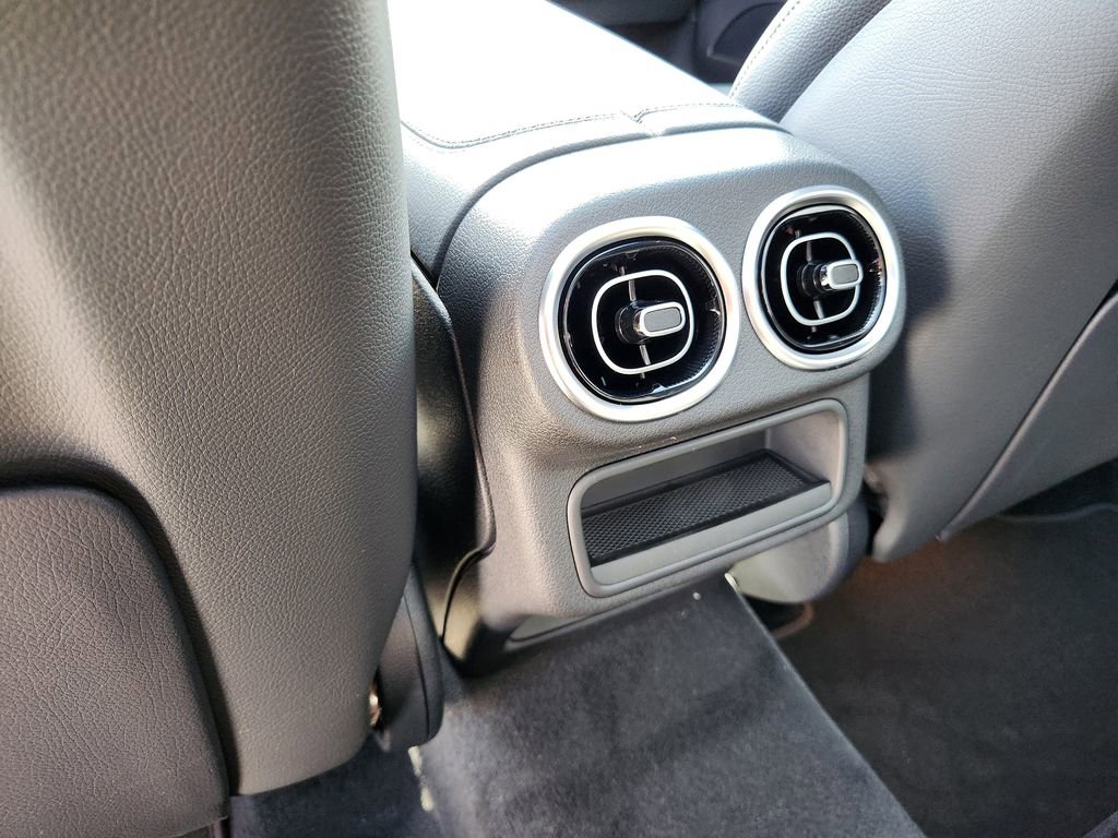 Used 2020 Mercedes-Benz GLC 300 4MATIC image 12