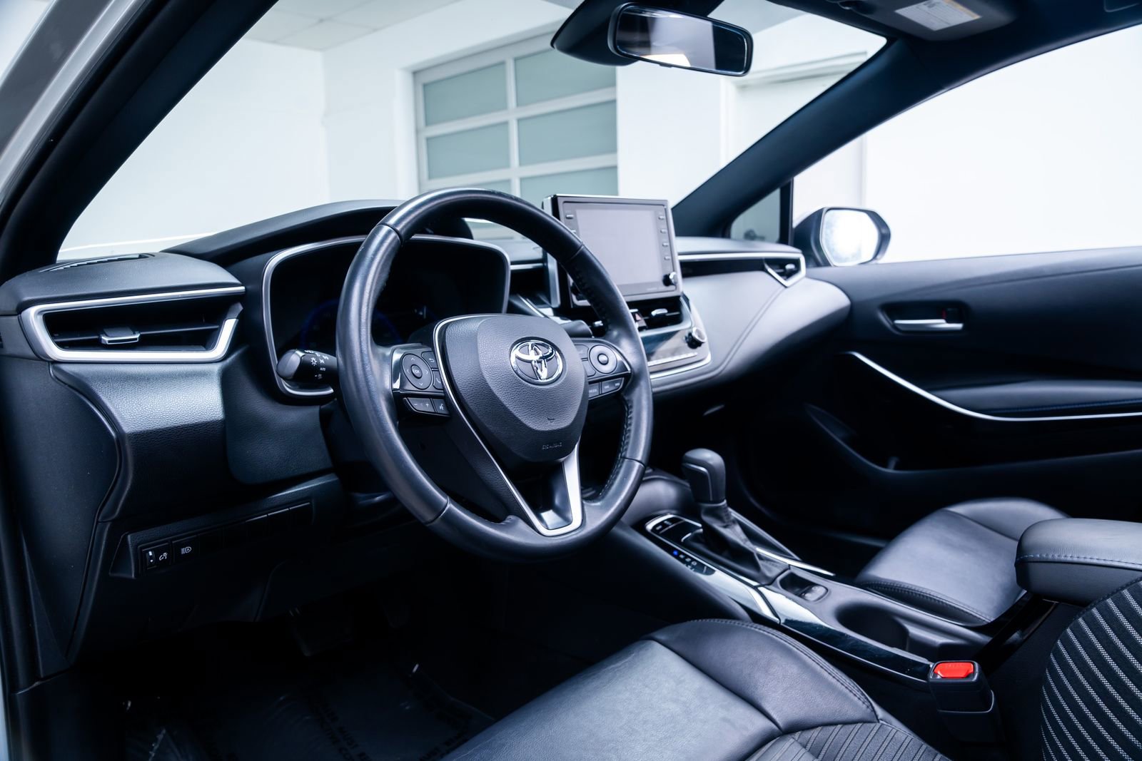 Used 2022 Toyota Corolla XSE w/ Carpet Mat Package (TMS) FWD image 18
