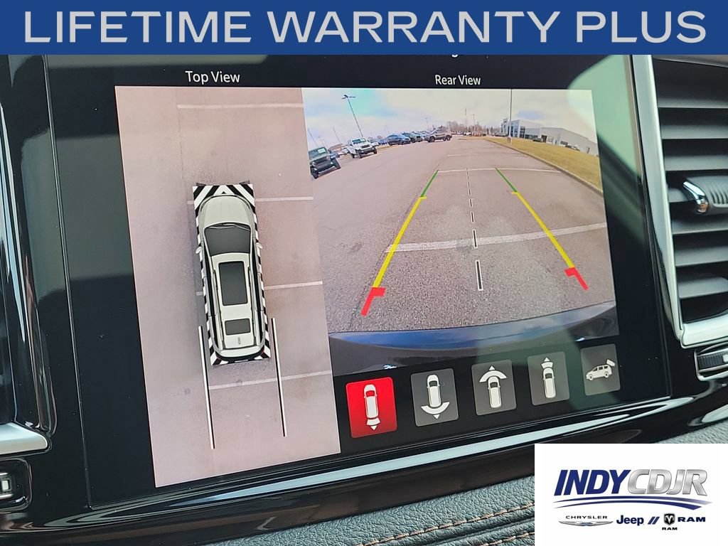 New 2026 Chrysler Pacifica Pinnacle w/ Trailer Tow Group AWD/4WD image 31