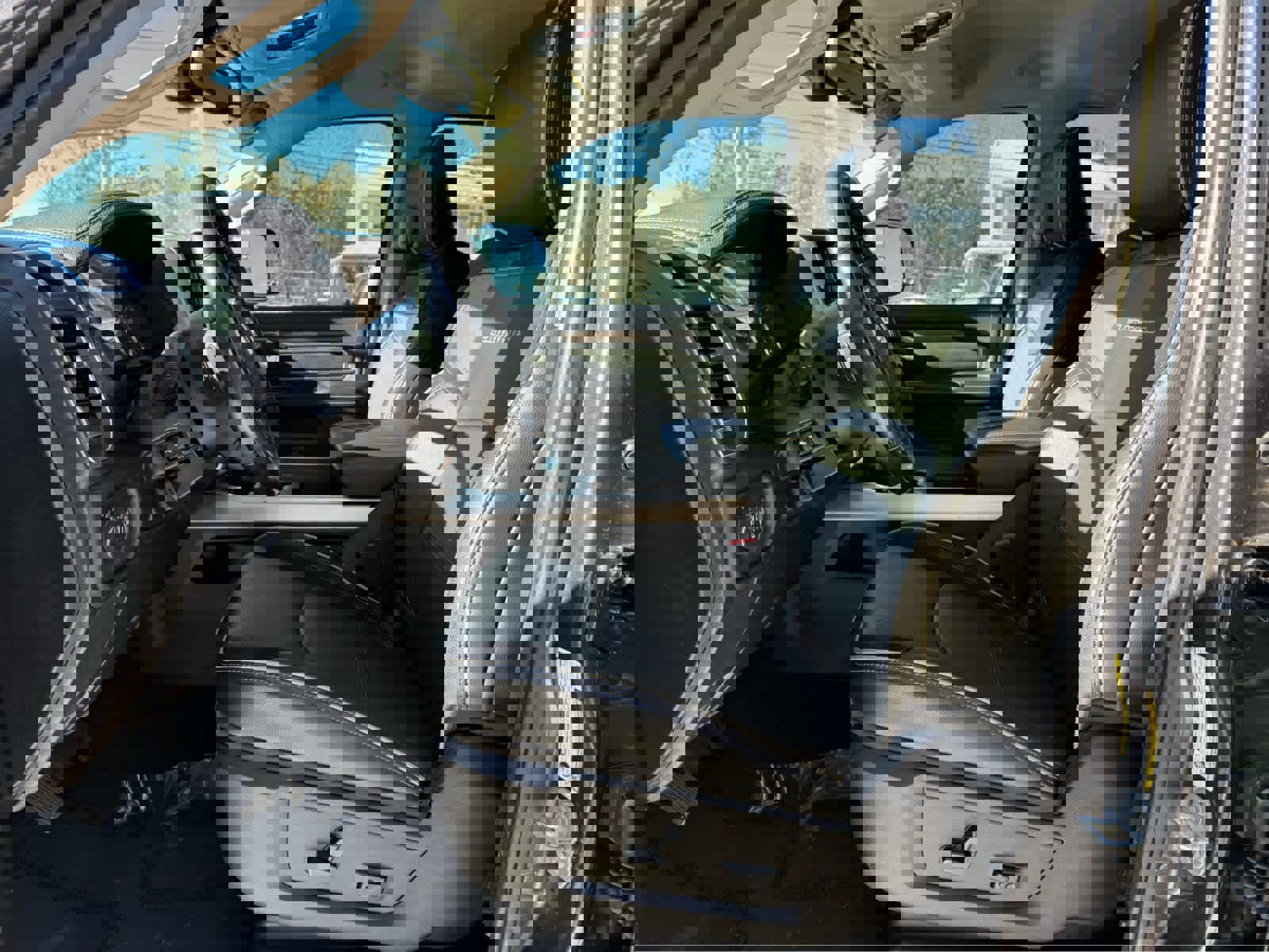 Used 2022 RAM 2500 Laramie image 12