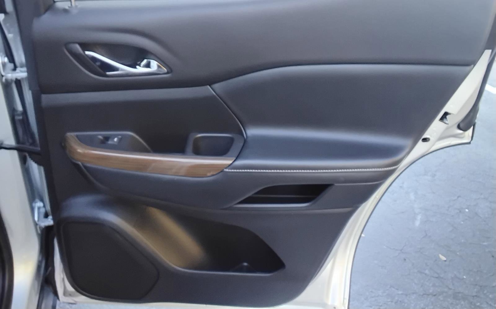 Used 2020 GMC Acadia SLE w/ Driver Convenience Package image 22