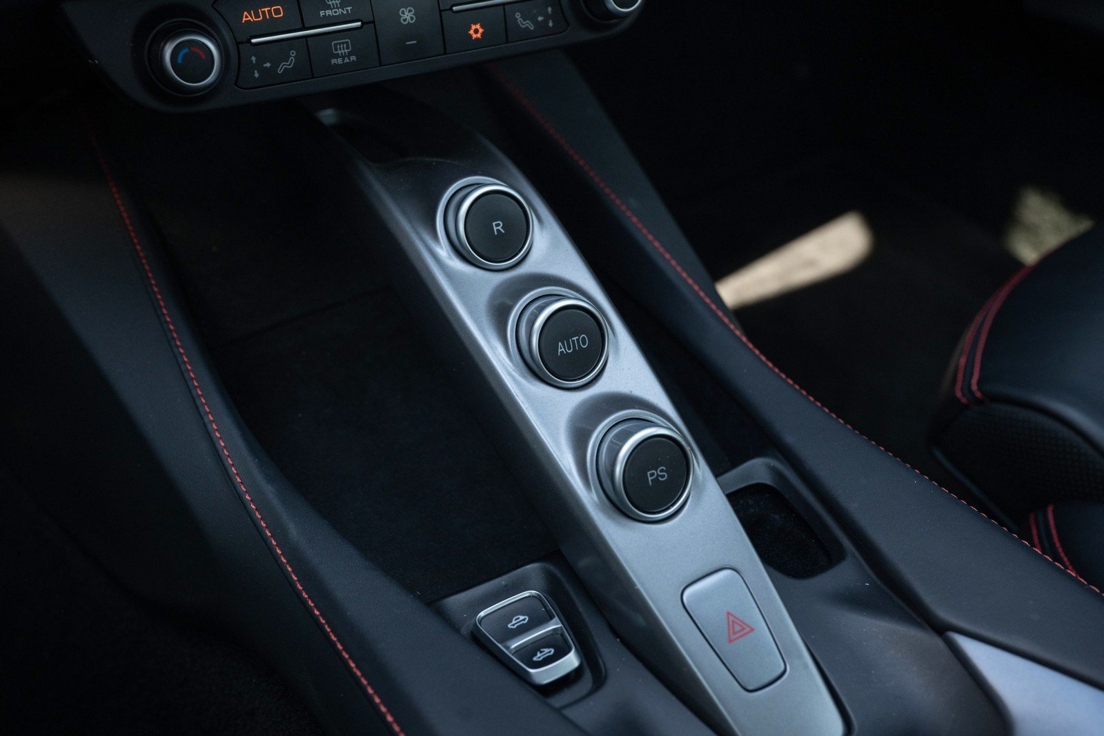 Used 2019 Ferrari Portofino RWD image 49