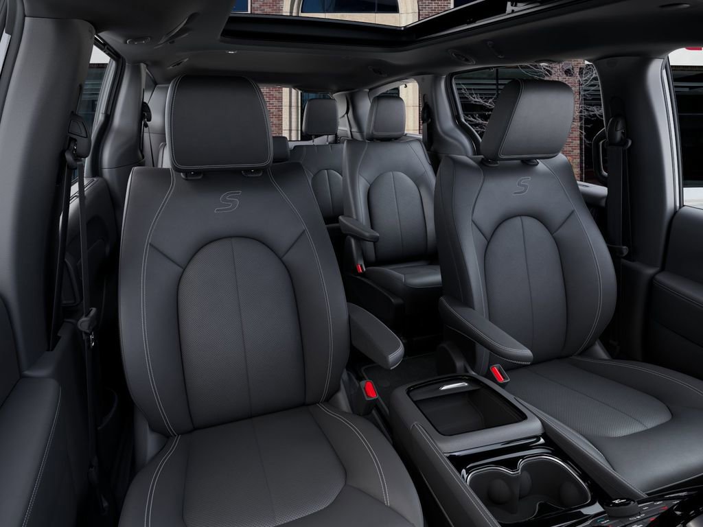 New 2025 Chrysler Pacifica Limited image 16
