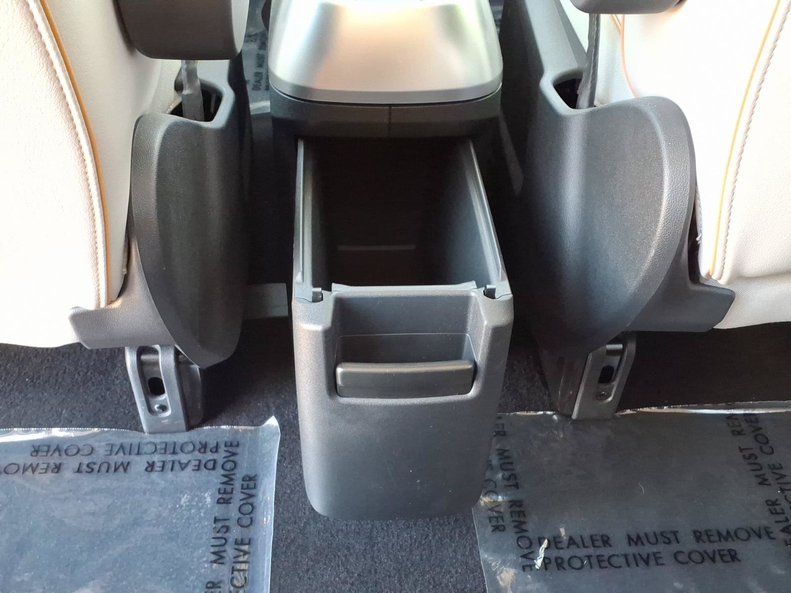 Certified 2025 Volkswagen ID. Buzz Pro S Plus RWD image 18