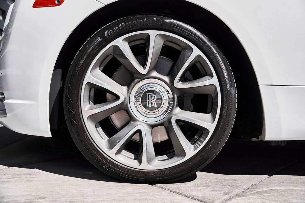 Used 2020 Rolls-Royce Wraith image 3