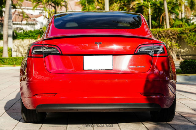 Used 2022 Tesla Model 3 Performance image 7
