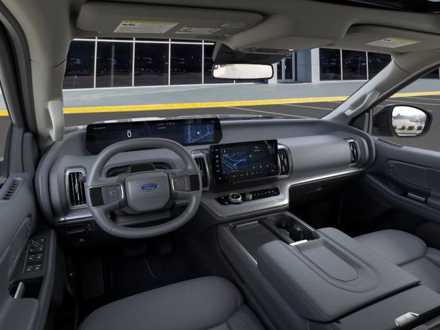 New 2025 Ford Expedition Active image 9