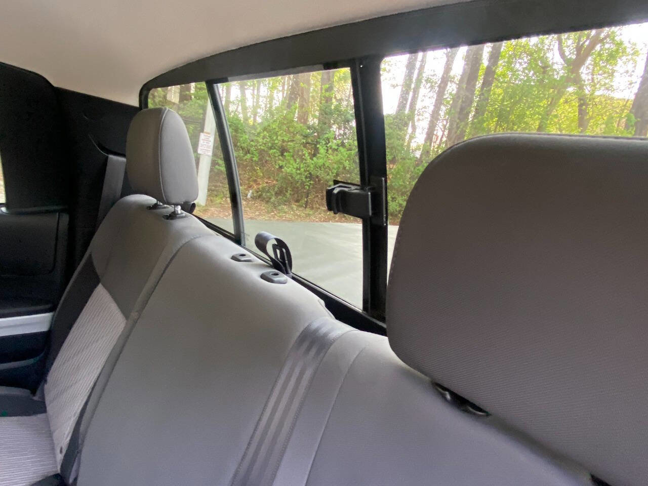 Used 2014 Toyota Tundra SR5 w/ SR5 Upgrade Package image 40