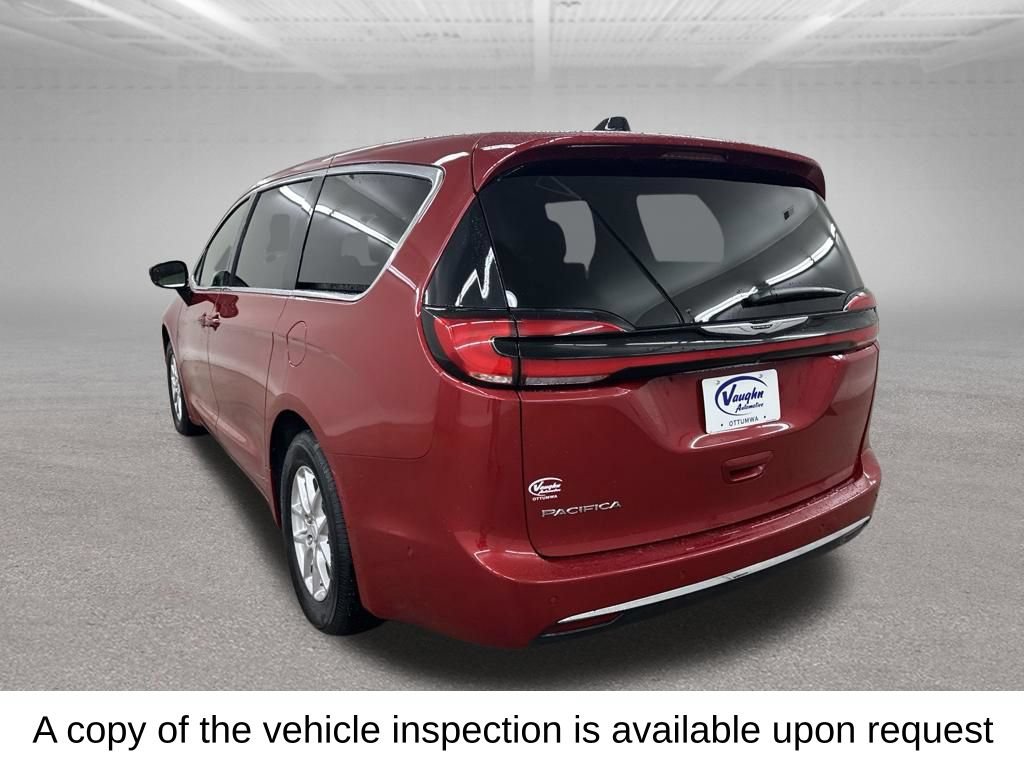 Used 2025 Chrysler Pacifica Select FWD image 10