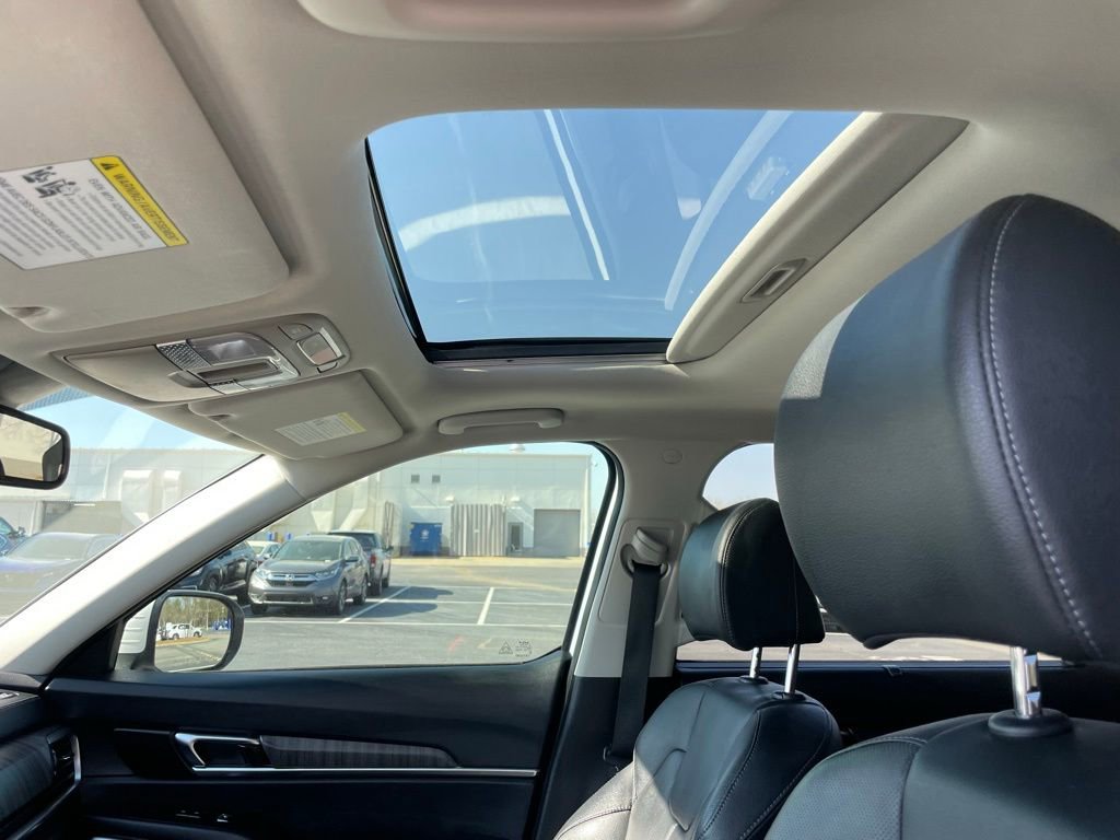Used 2023 Kia Telluride EX w/ EX Captain's Chair Package image 28