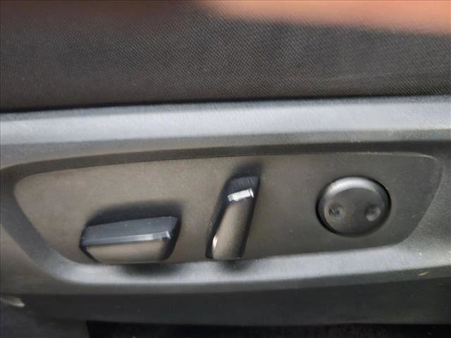 Used 2025 Nissan Pathfinder SV FWD image 9