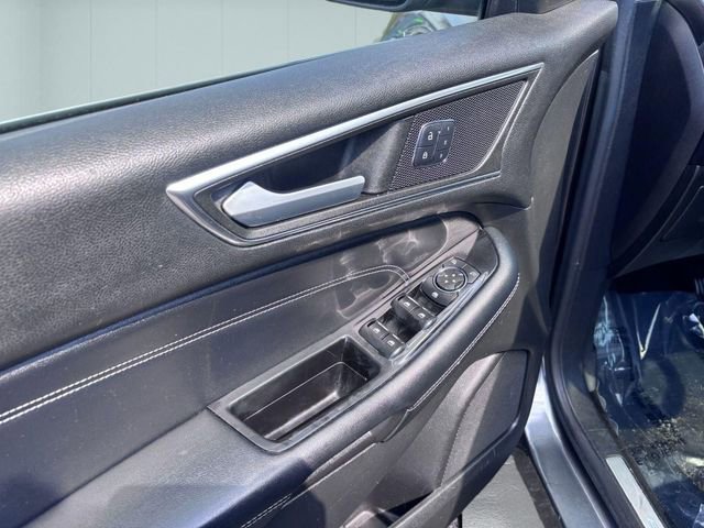 Used 2016 Ford Edge Titanium w/ Equipment Group 302A AWD/4WD image 14