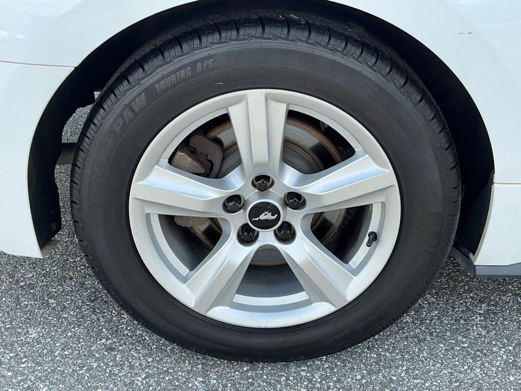 Used 2017 Ford Mustang Coupe image 13