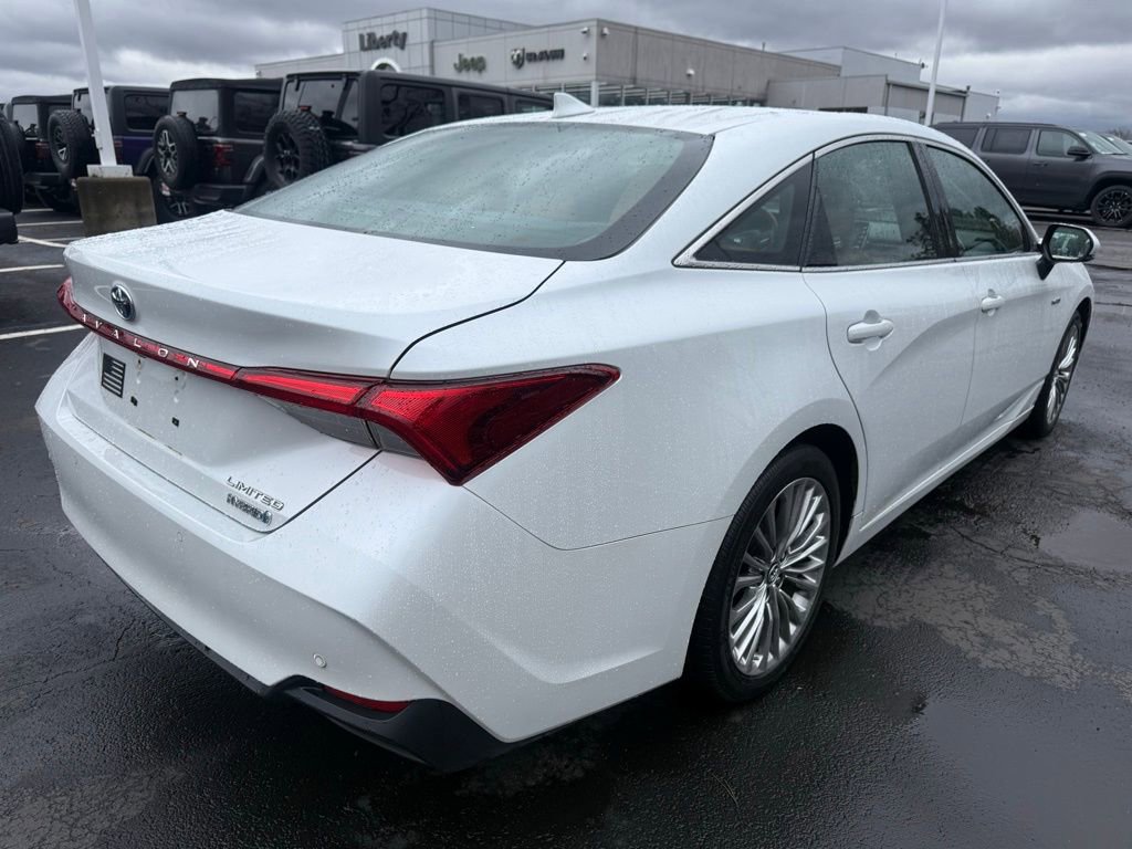 Used 2019 Toyota Avalon Limited w/ Advanced Safety Package image 3