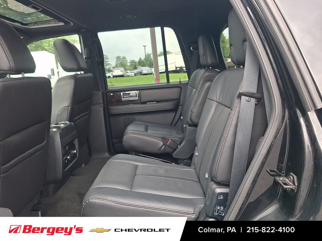 Used 2017 Lincoln Navigator Reserve AWD/4WD image 12