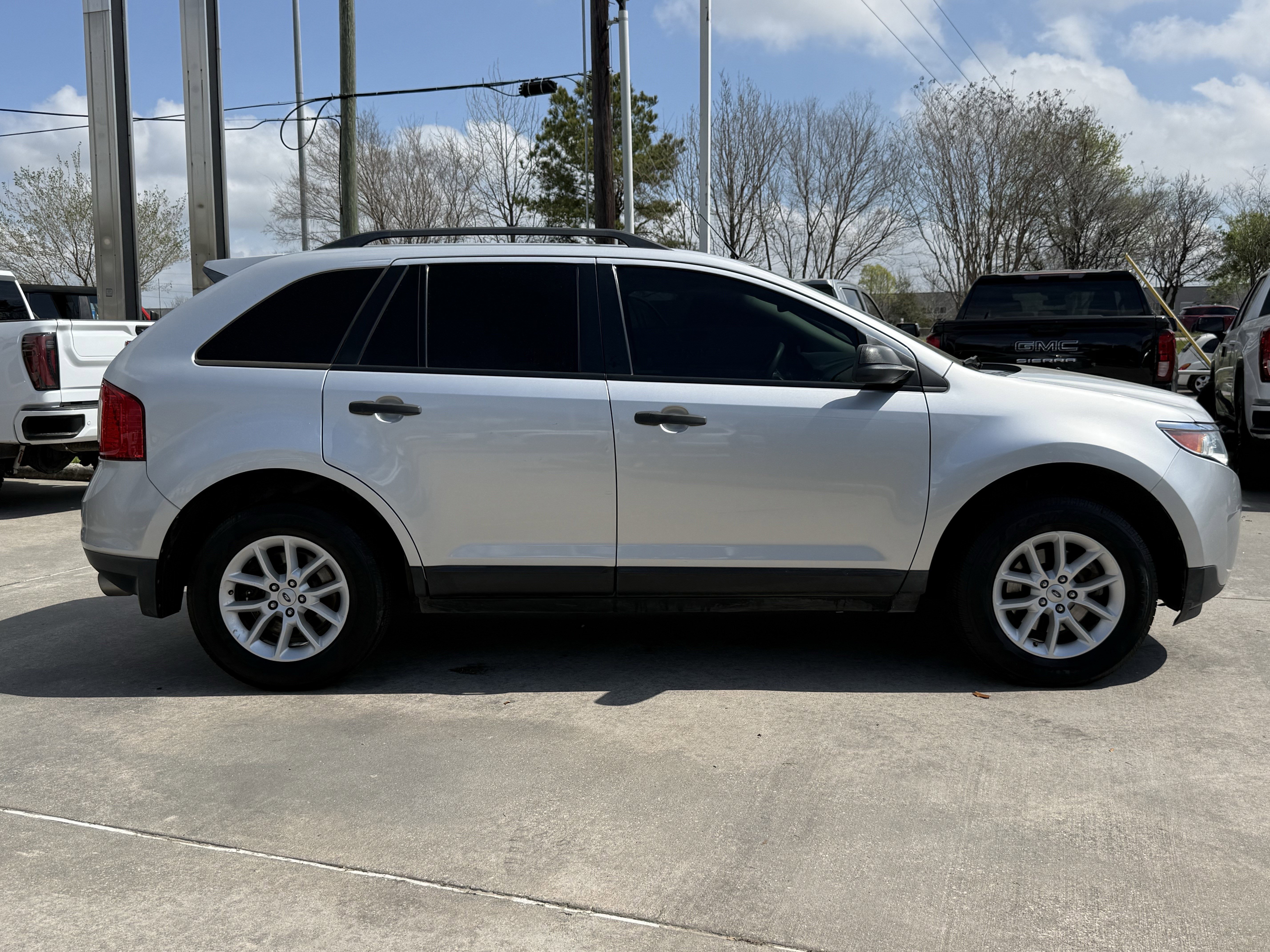 Used 2013 Ford Edge SE image 3
