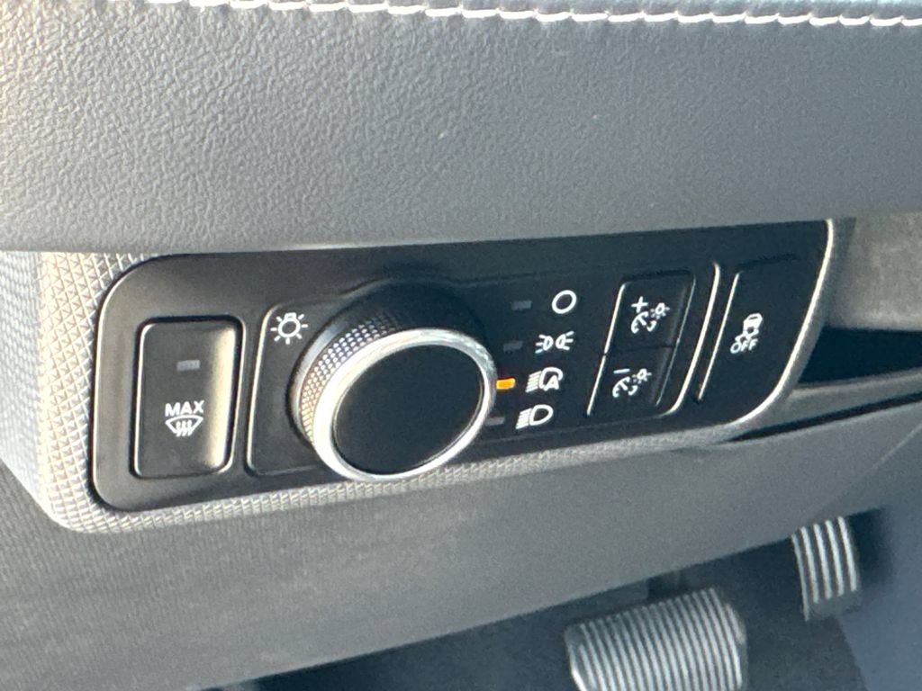 Used 2023 Ford Mustang Mach-E Select RWD image 28