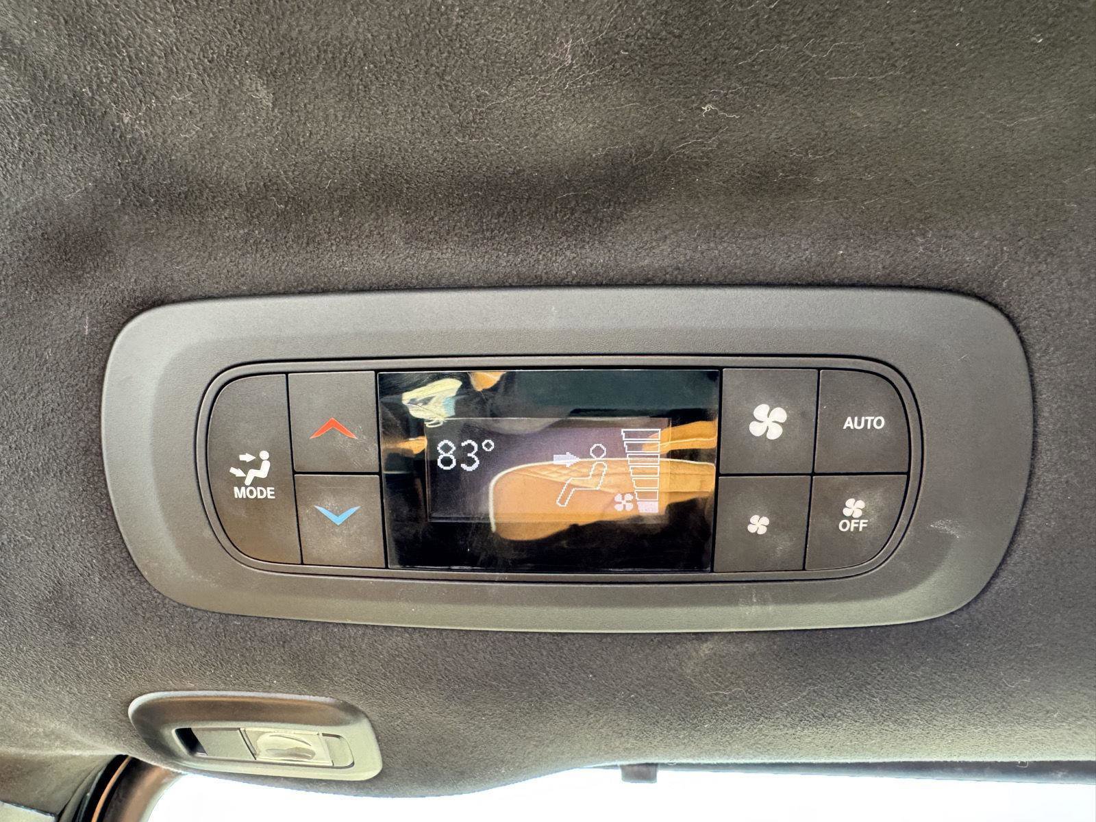 Used 2021 Chrysler Pacifica Pinnacle image 18