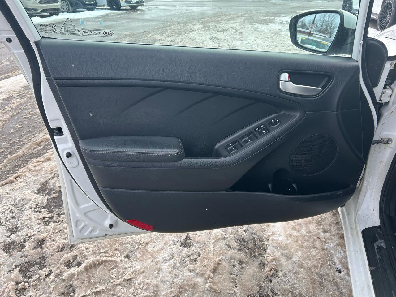 Used 2017 Kia Forte LX image 14