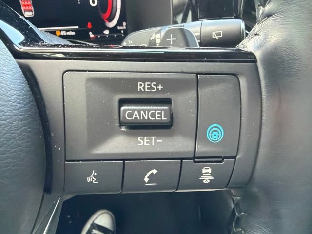 Used 2023 Nissan Pathfinder Platinum w/ Black Appearance Package AWD/4WD image 36