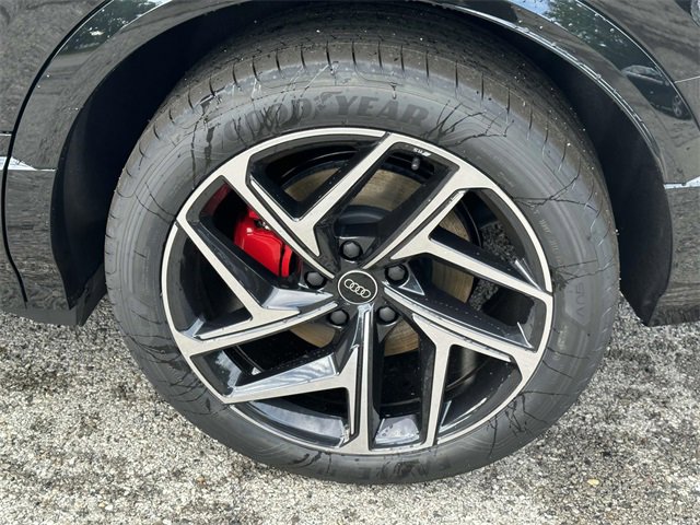 New 2025 Audi SQ6 e-tron Premium Plus image 4