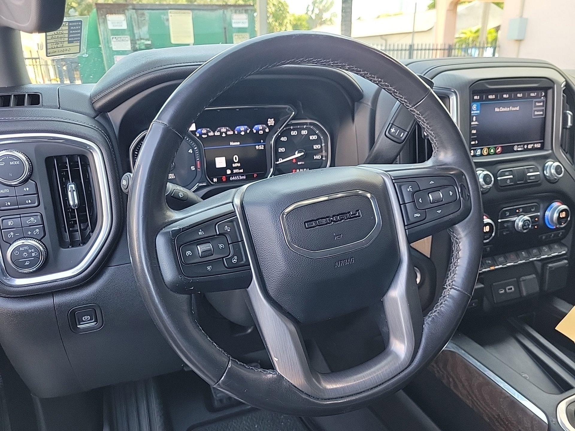 Used 2022 GMC Sierra 2500 Denali w/ Denali Black Diamond Edition AWD/4WD image 24
