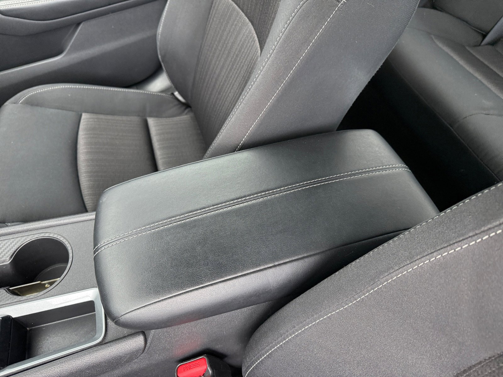 Used 2025 Nissan Altima 2.5 SV FWD image 14
