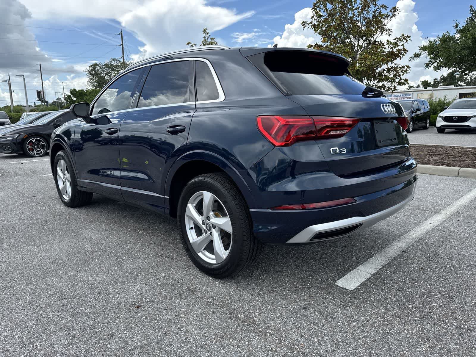 Used 2020 Audi Q3 2.0T Premium Plus w/ Premium Plus Package AWD/4WD image 4