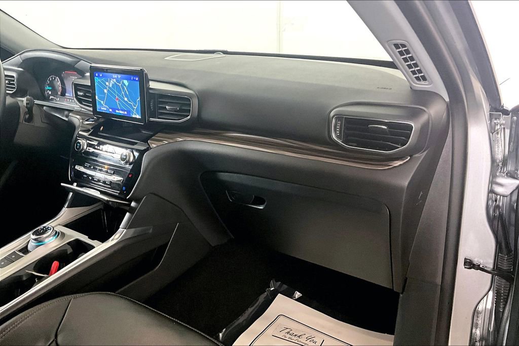 Used 2024 Ford Explorer Limited image 16