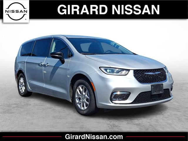 Used 2024 Chrysler Pacifica Touring-L
