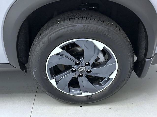 Certified 2025 Nissan Rogue SV AWD/4WD image 22