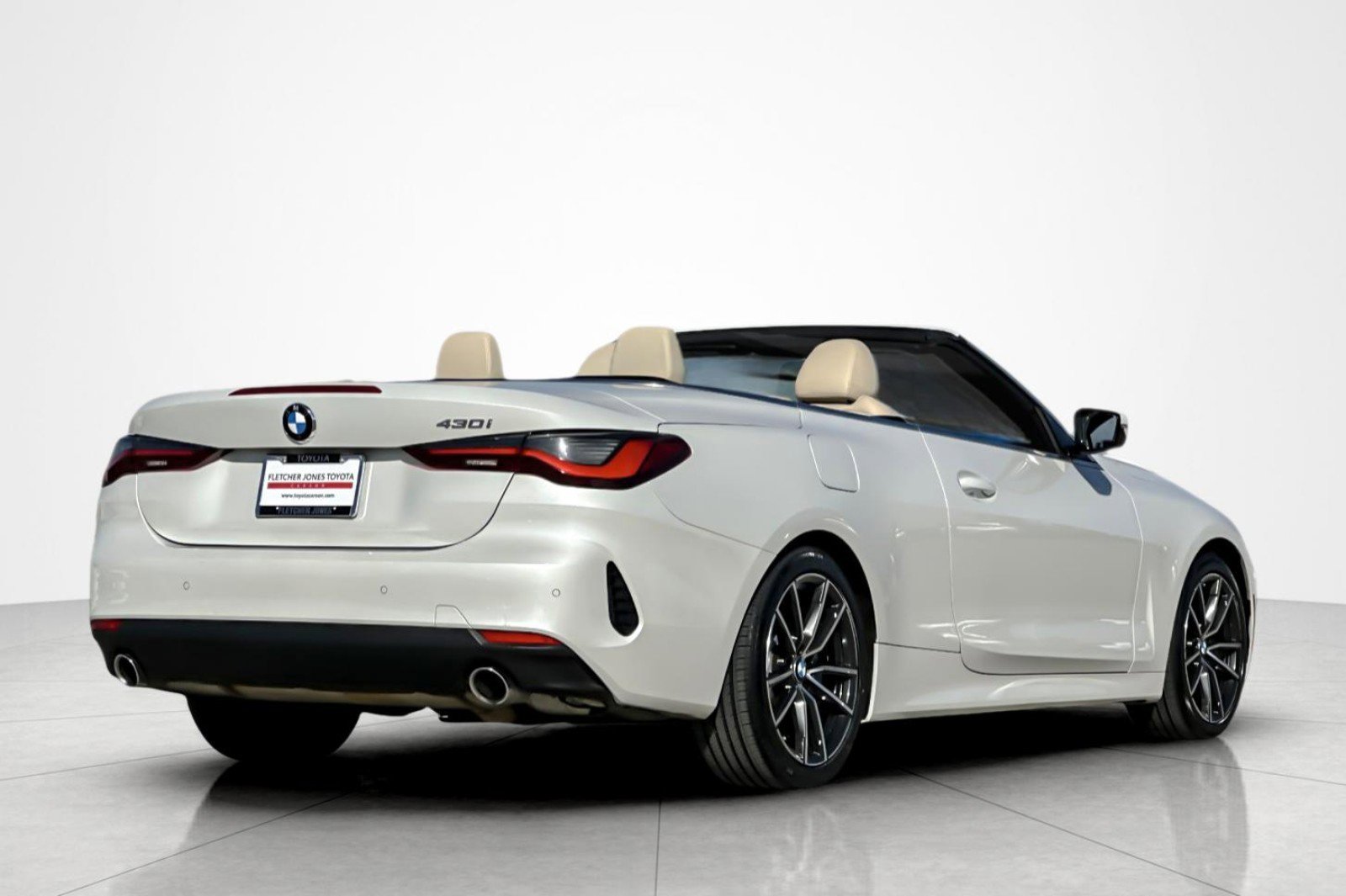 Used 2023 BMW 430i 430i w/ Convenience Package image 5