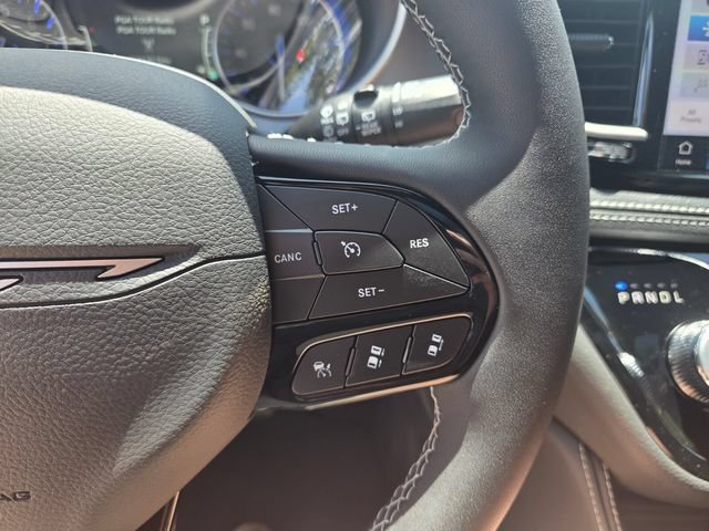 New 2027 Chrysler Pacifica Limited w/ S Appearance Package FWD image 30
