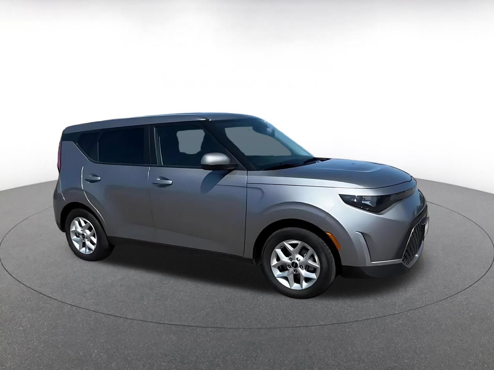 Used 2025 Kia Soul LX w/ LX Technology Package FWD video 2