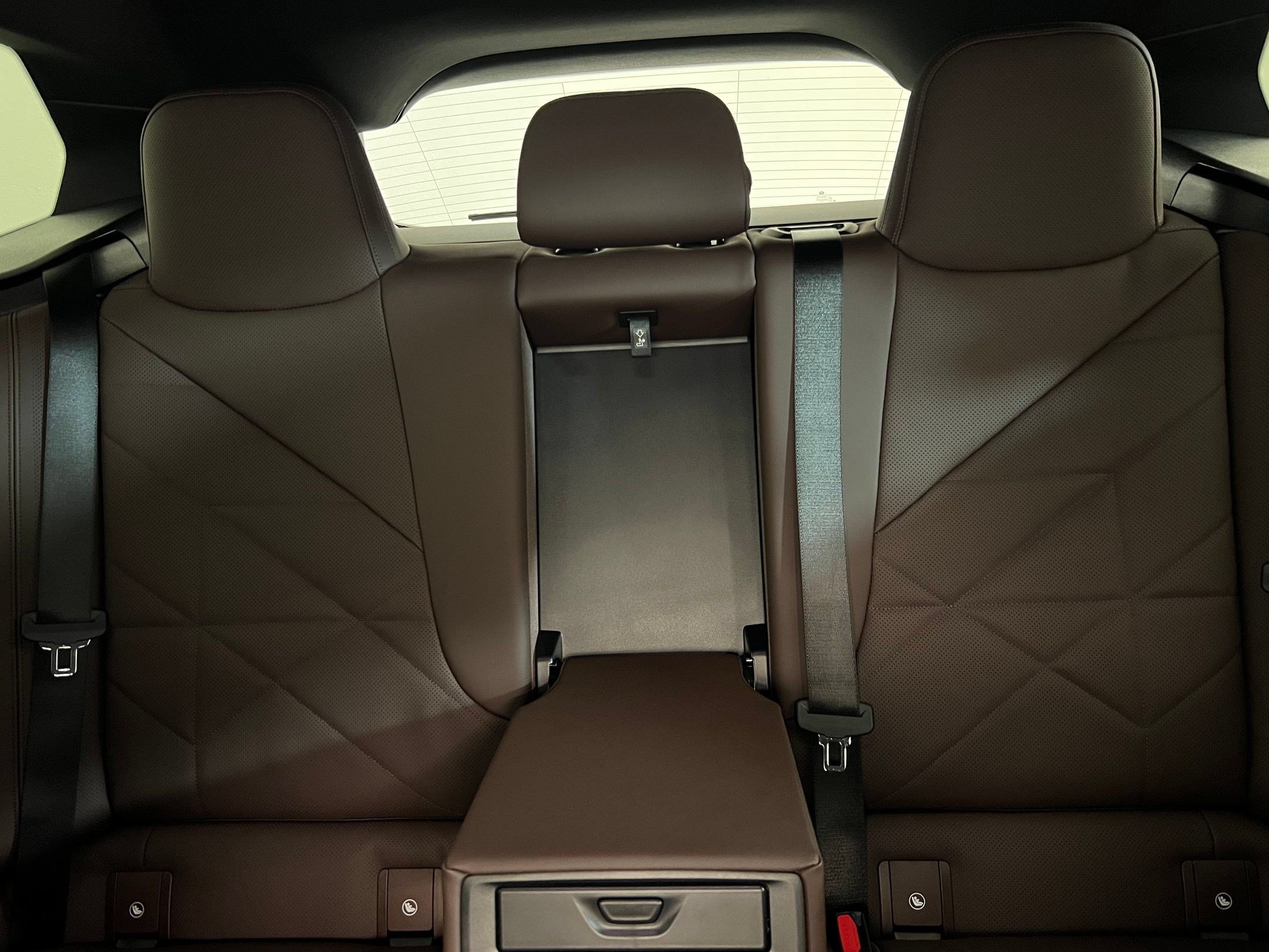 New 2026 BMW iX xDrive45 AWD/4WD image 32