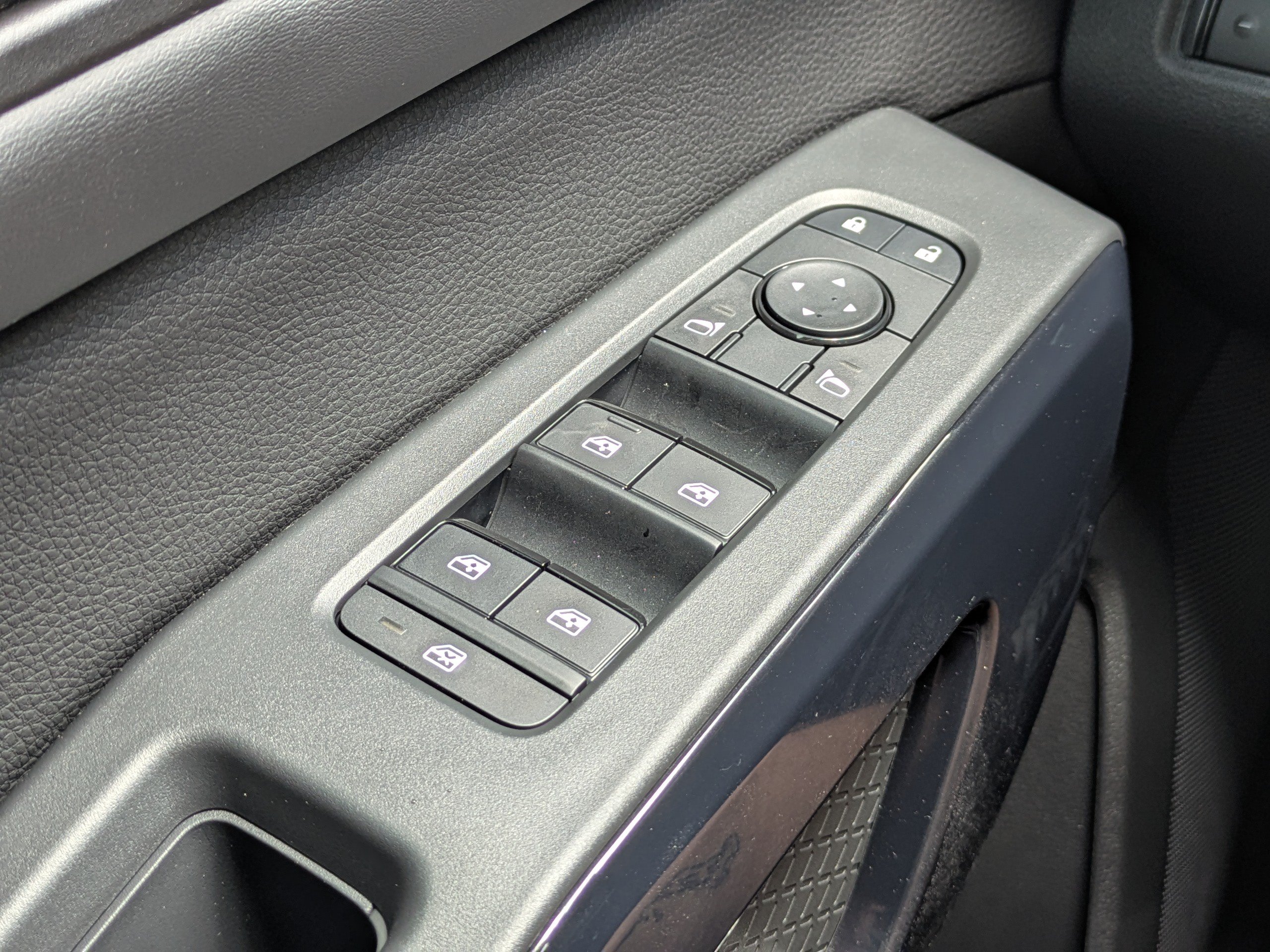New 2026 Nissan Pathfinder SV FWD image 26