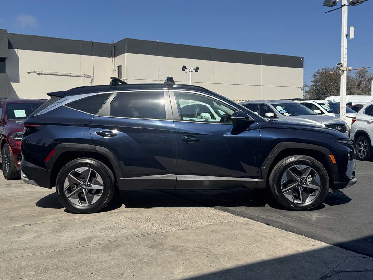 Used 2025 Hyundai Tucson SEL AWD/4WD image 7