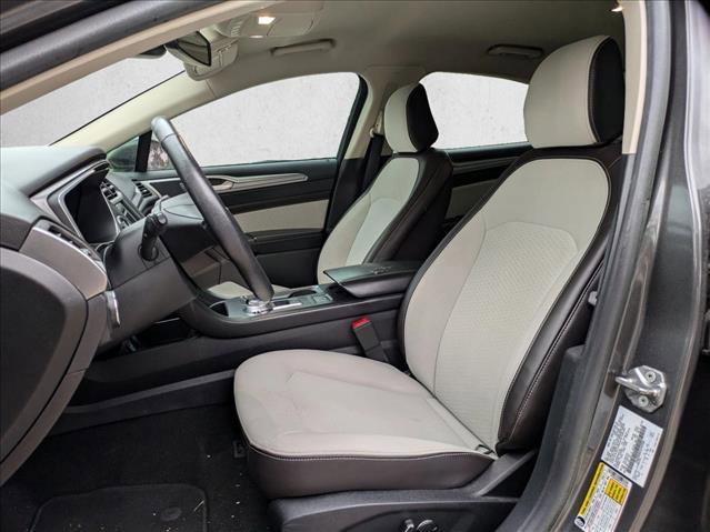 Used 2020 Ford Fusion SE w/ Equipment Group 151A image 16