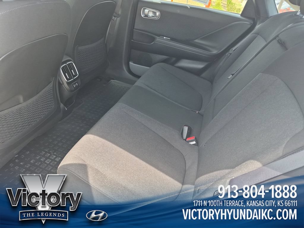 Used 2025 Hyundai Ioniq 6 SE RWD image 25