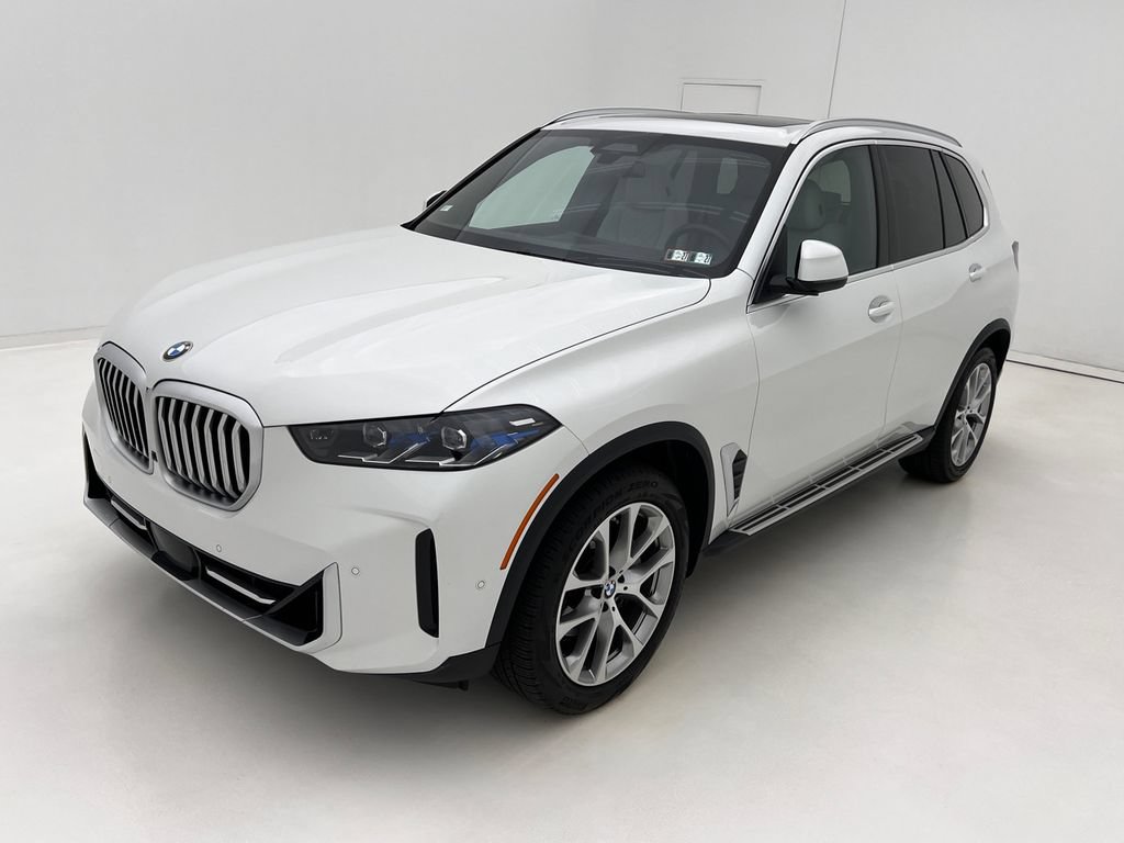 Used 2024 BMW X5 xDrive40i w/ Premium Package AWD/4WD image 4