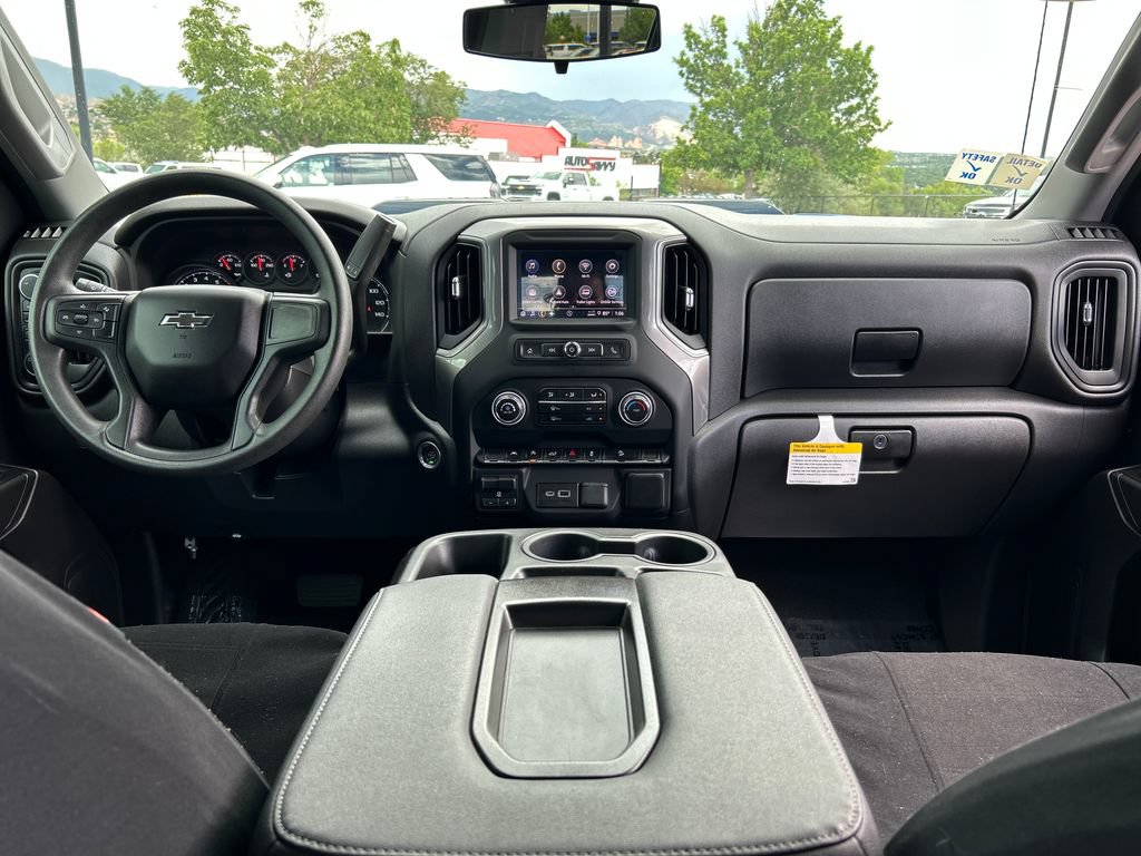Used 2024 Chevrolet Silverado 1500 Custom Trail Boss w/ Turbomax Blackout Package AWD/4WD image 6