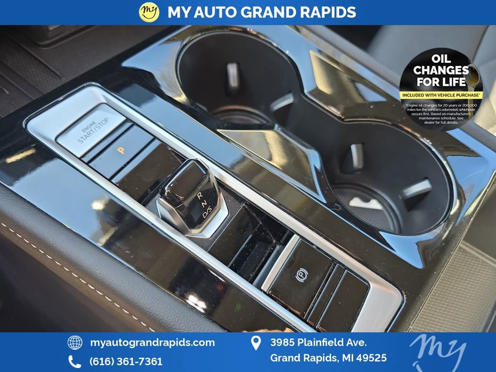 Used 2025 Volkswagen Atlas SE image 25